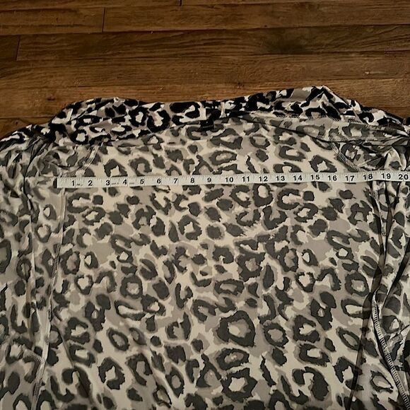 Clara Sun Woo USA Womens Size Small Animal Print Stretchy Open Front Cardigan - Picture 10 of 13